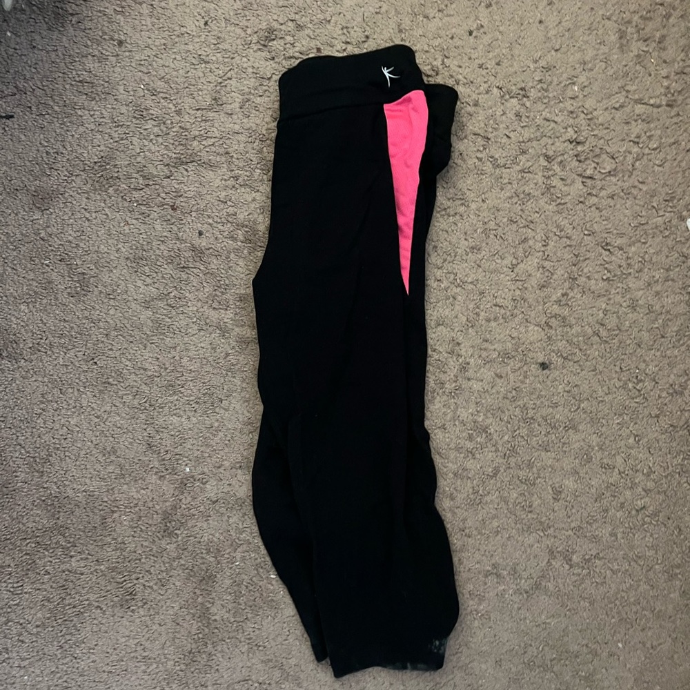 Black with pink stripe on side Danskin Now Capri